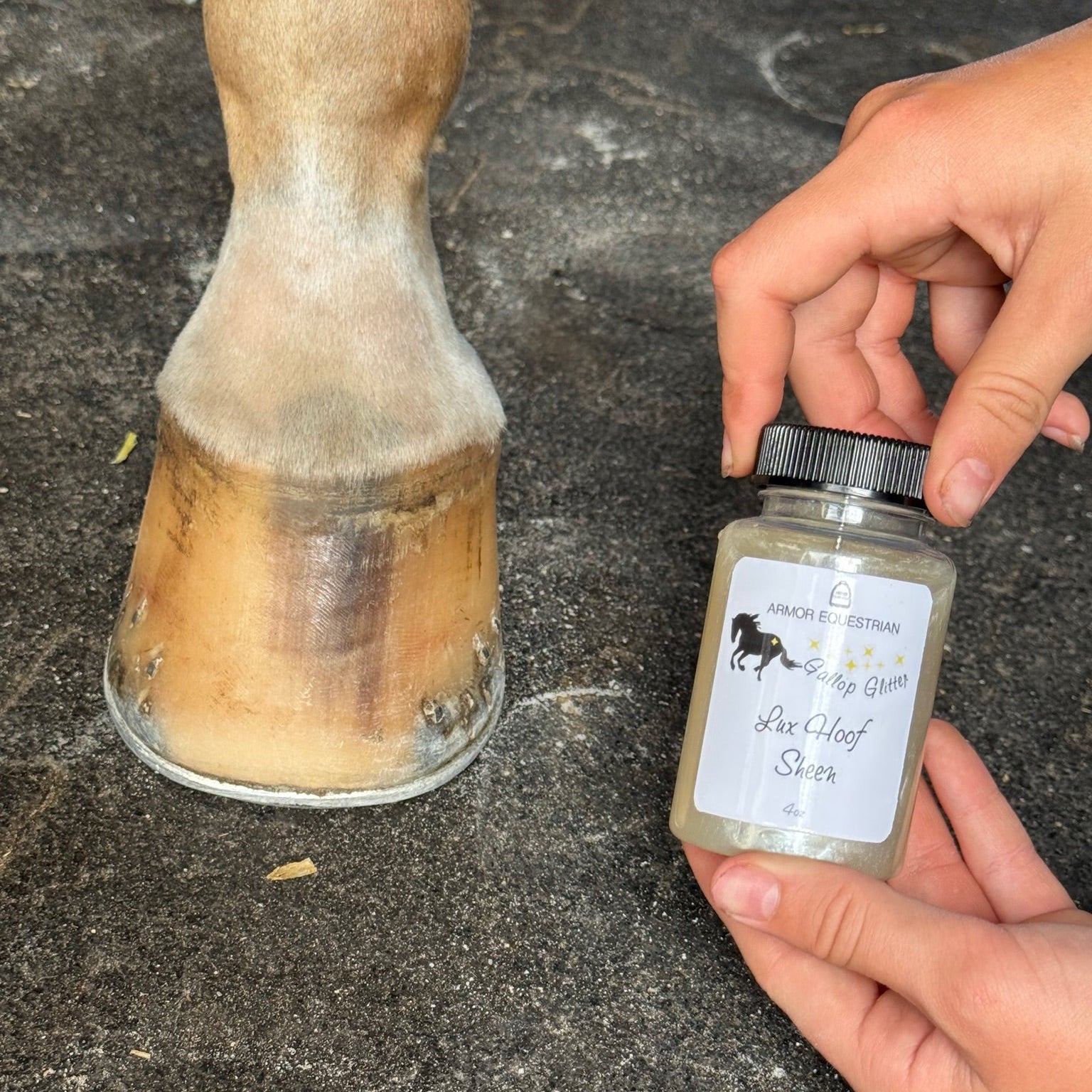 Lux Hoof Sheen in clear.